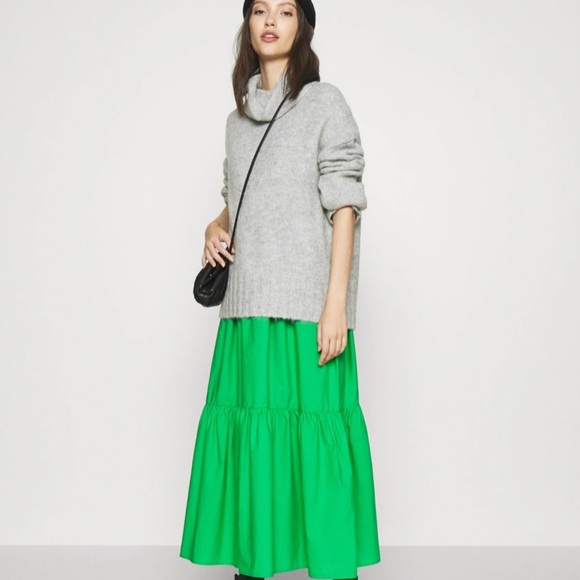 Vero Moda
VMBERKO ROLLNECK Light Grey Melange Sweater - Picture 7 of 13